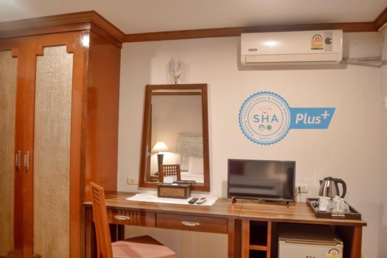 Отель Le Tanjong House Patong Экстерьер фото